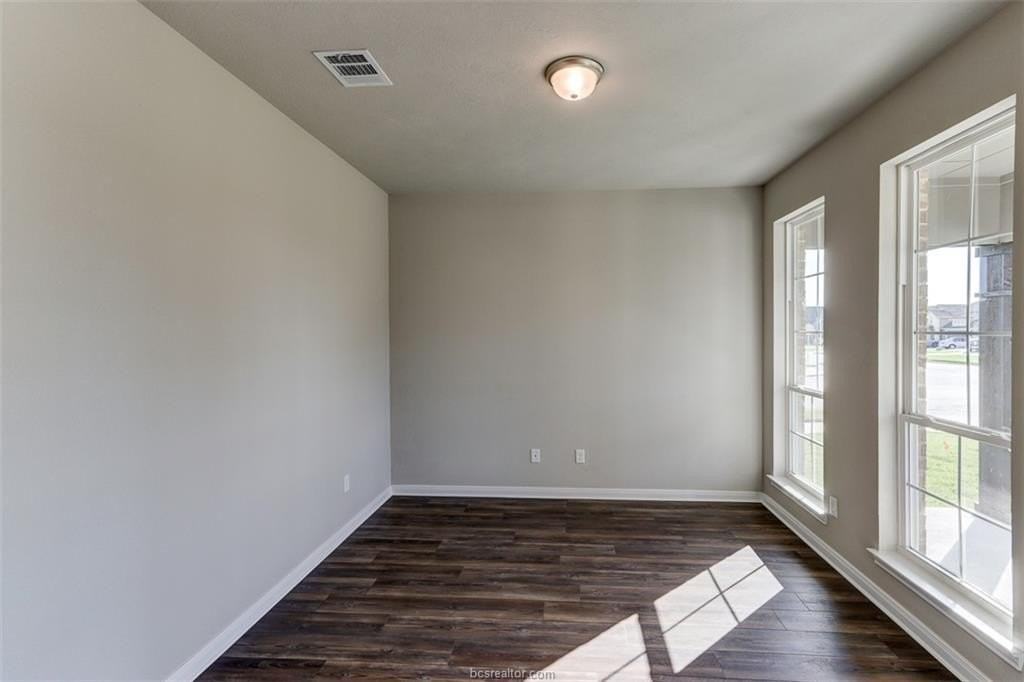 1937 Viva Rd - Photo 4 of 25