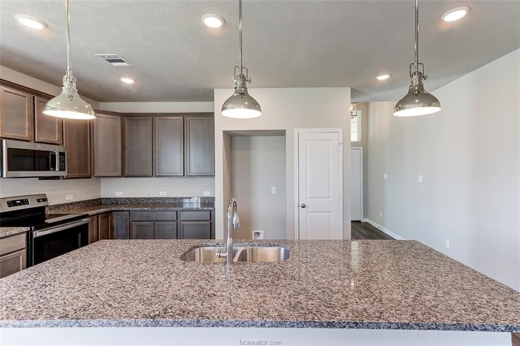 1937 Viva Rd - Photo 6 of 25