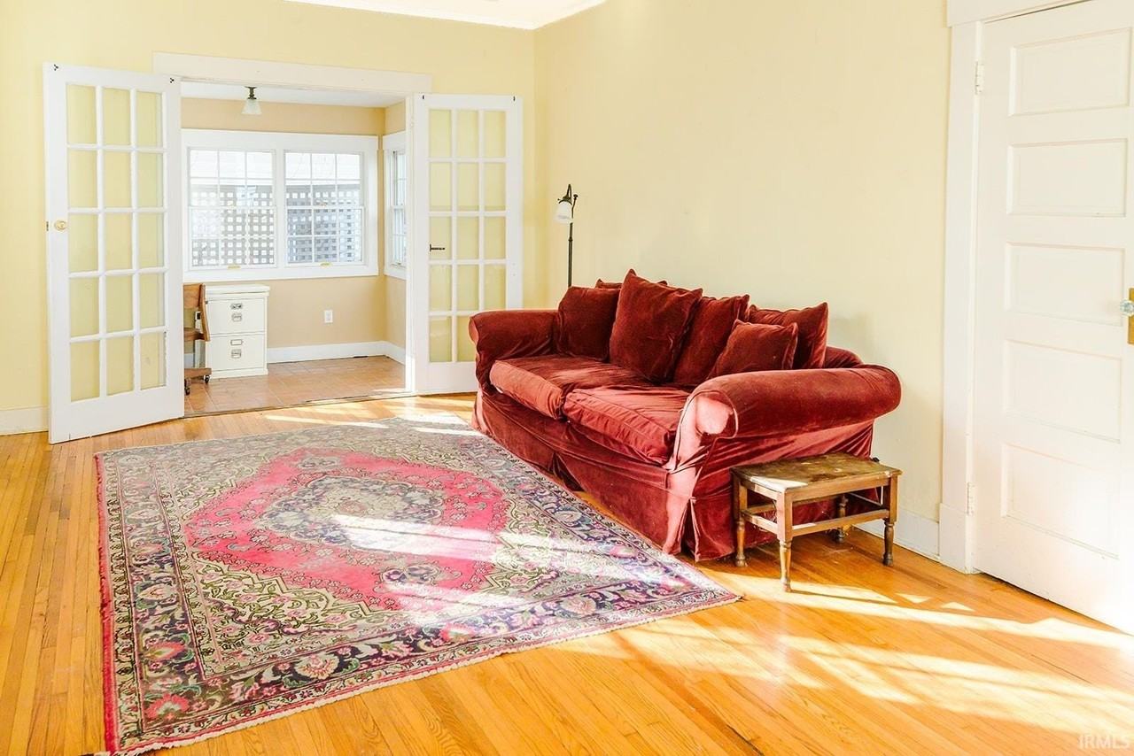 720 S Park Ave - Photo 2 of 36