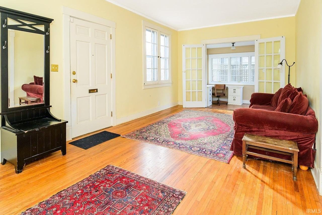 720 S Park Ave - Photo 4 of 36