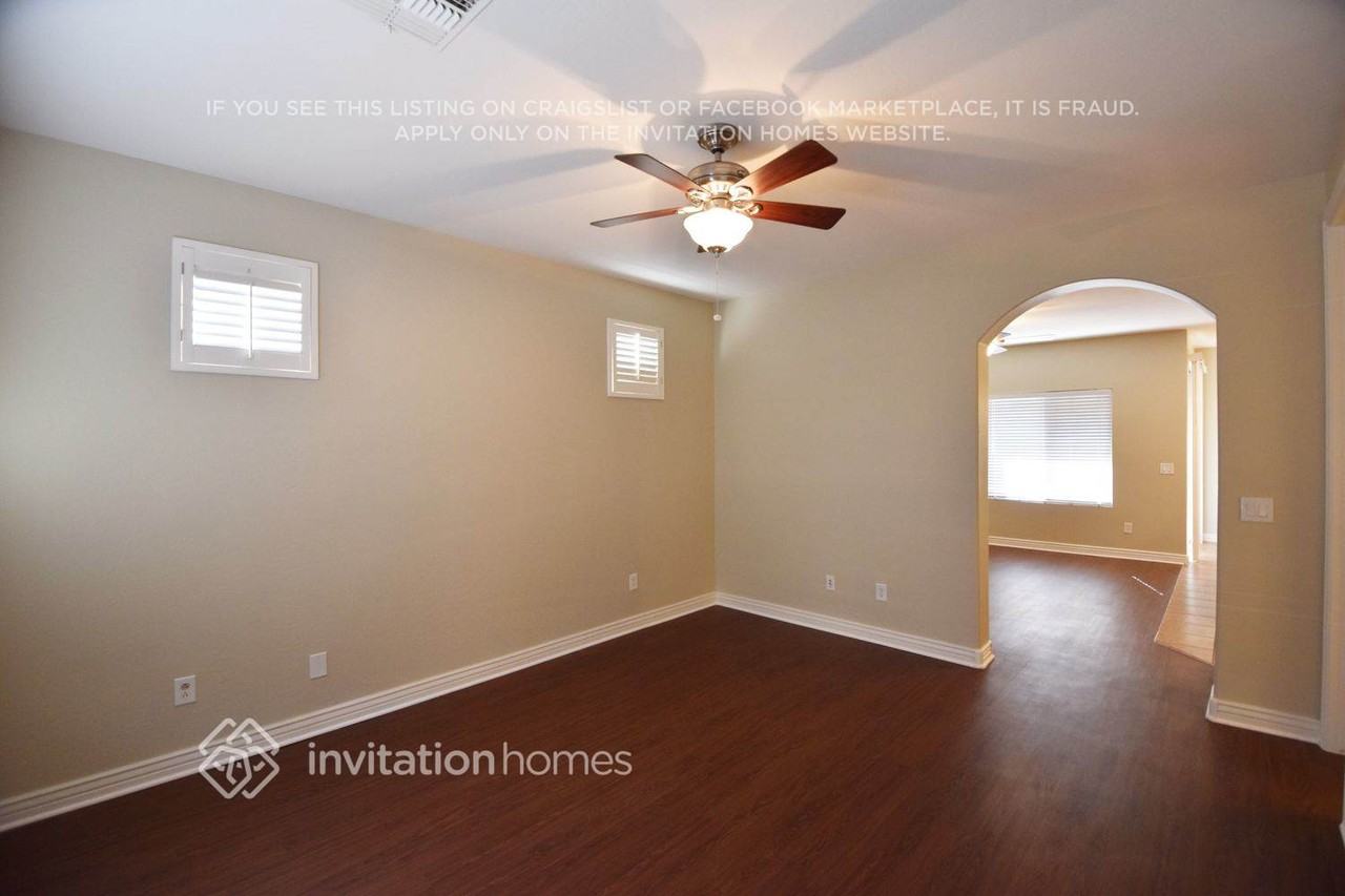 254 S Aaron - Photo 3 of 17