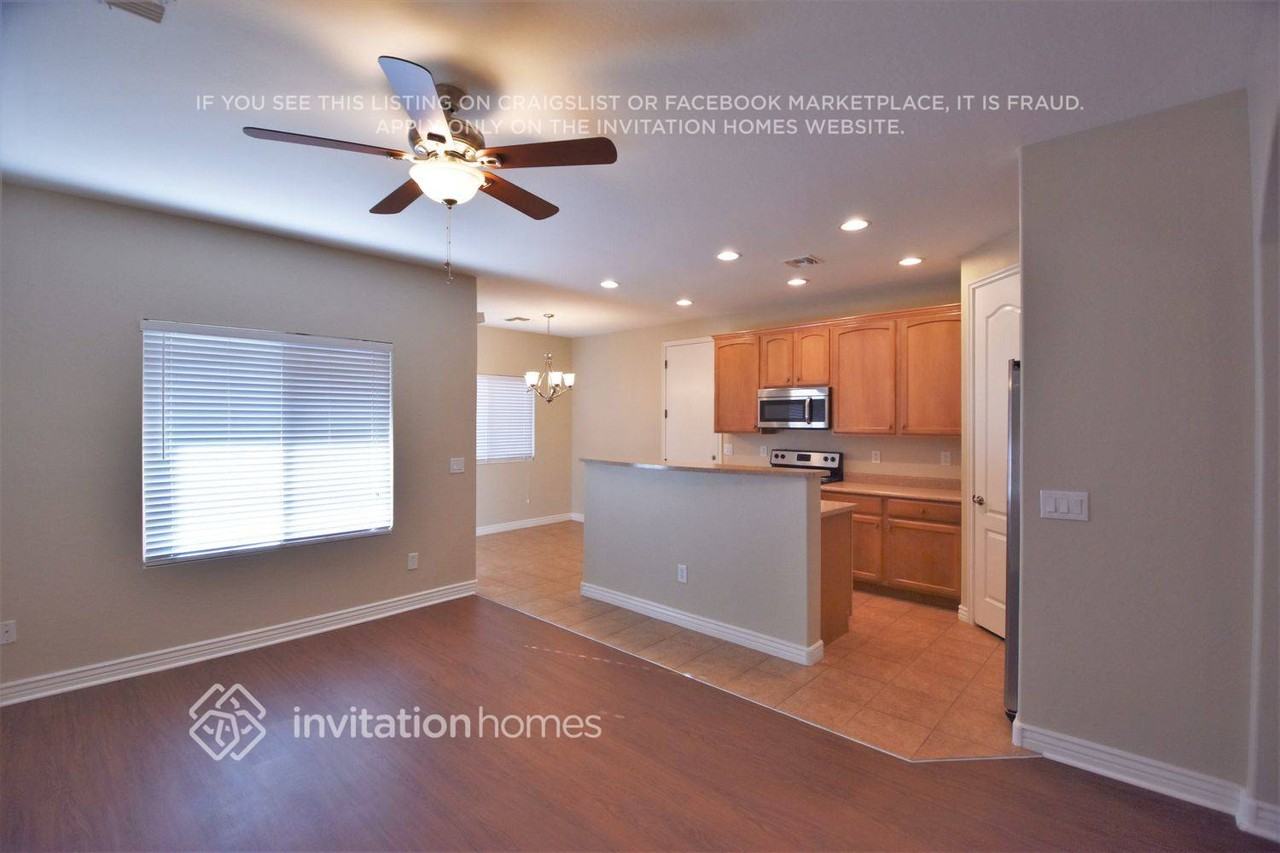 254 S Aaron - Photo 4 of 17