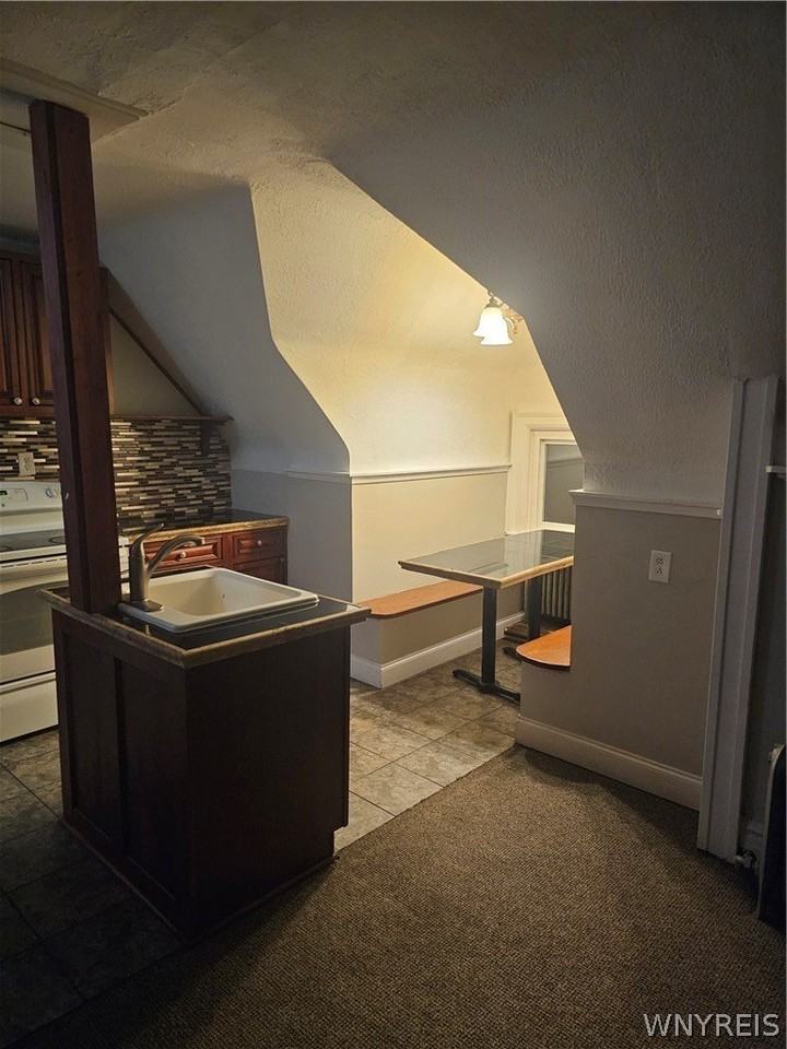 530 W Ferry St Unit N - Photo 3 of 11