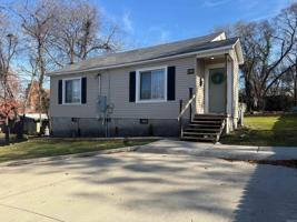 featured image of 815 N Main St