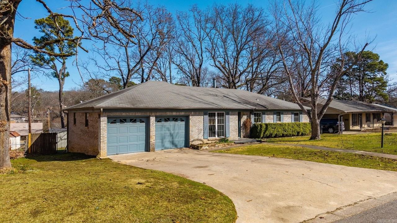 8210 Leatrice Dr - Photo 3 of 50