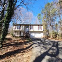 1492 Douglas Dr - Photo 1 of 1