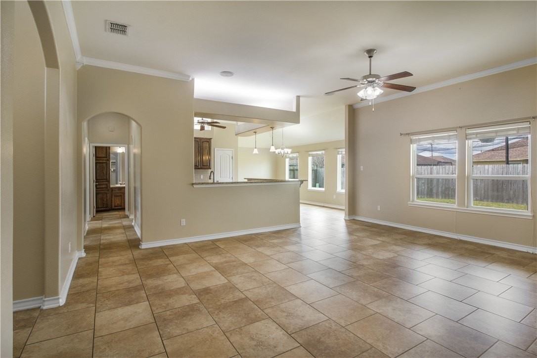 3825 Kangaroo Ct - Photo 6 of 31