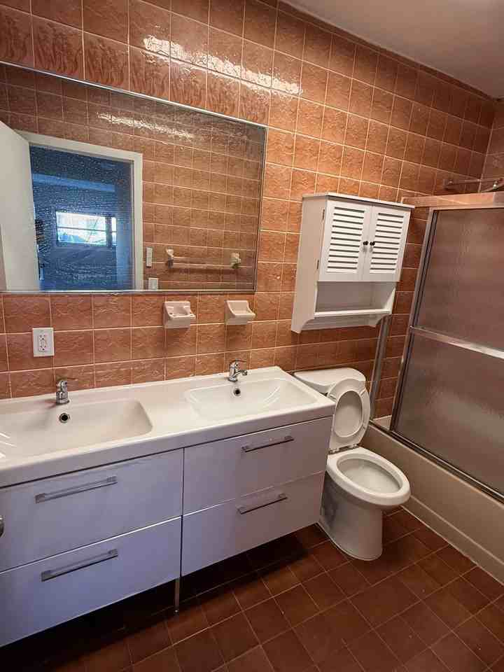 1060 Sw 36th Ct - Photo 2 of 16