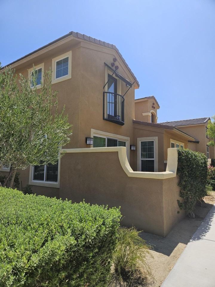 52414 Hawthorn Ct - Photo 2 of 14