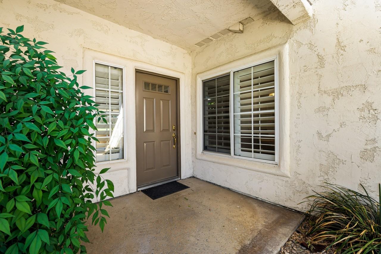 139 Villa Ct - Photo 3 of 46