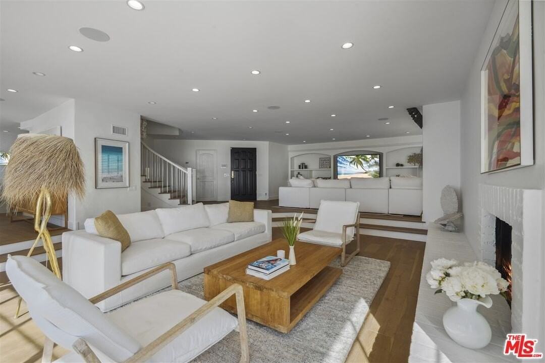 31500 Victoria Point Rd - Photo 4 of 50