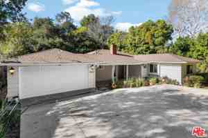 featured image of 15543 Del Gado Dr