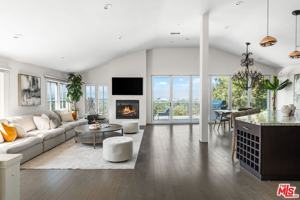 featured image of 3782 Berry Dr