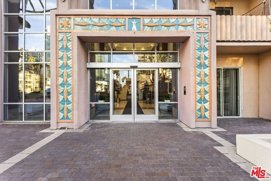 388 E Ocean Blvd Unit 304 - Photo 3 of 23