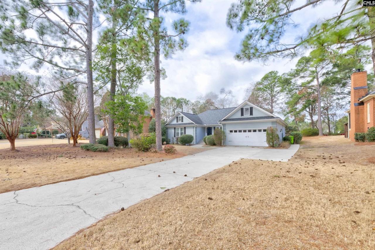 112 Woodlands W - Photo 5 of 33