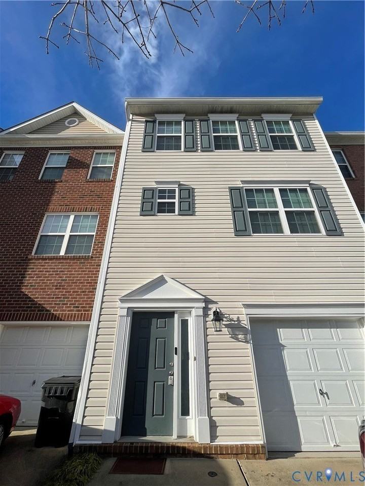 13342 Diamond Ridge Dr - Photo 2 of 19