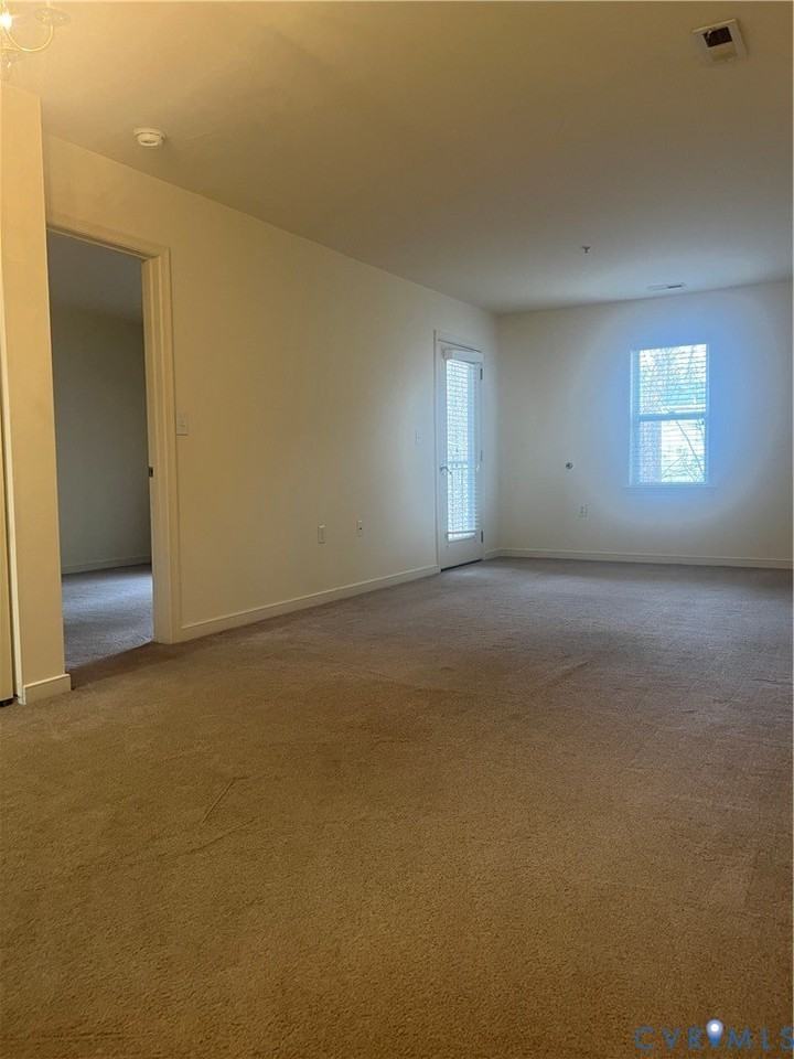 3447 Prince George Dr - Photo 3 of 14