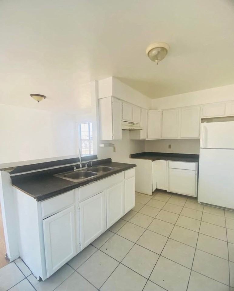 2303 Pecan Dr - Photo 2 of 12