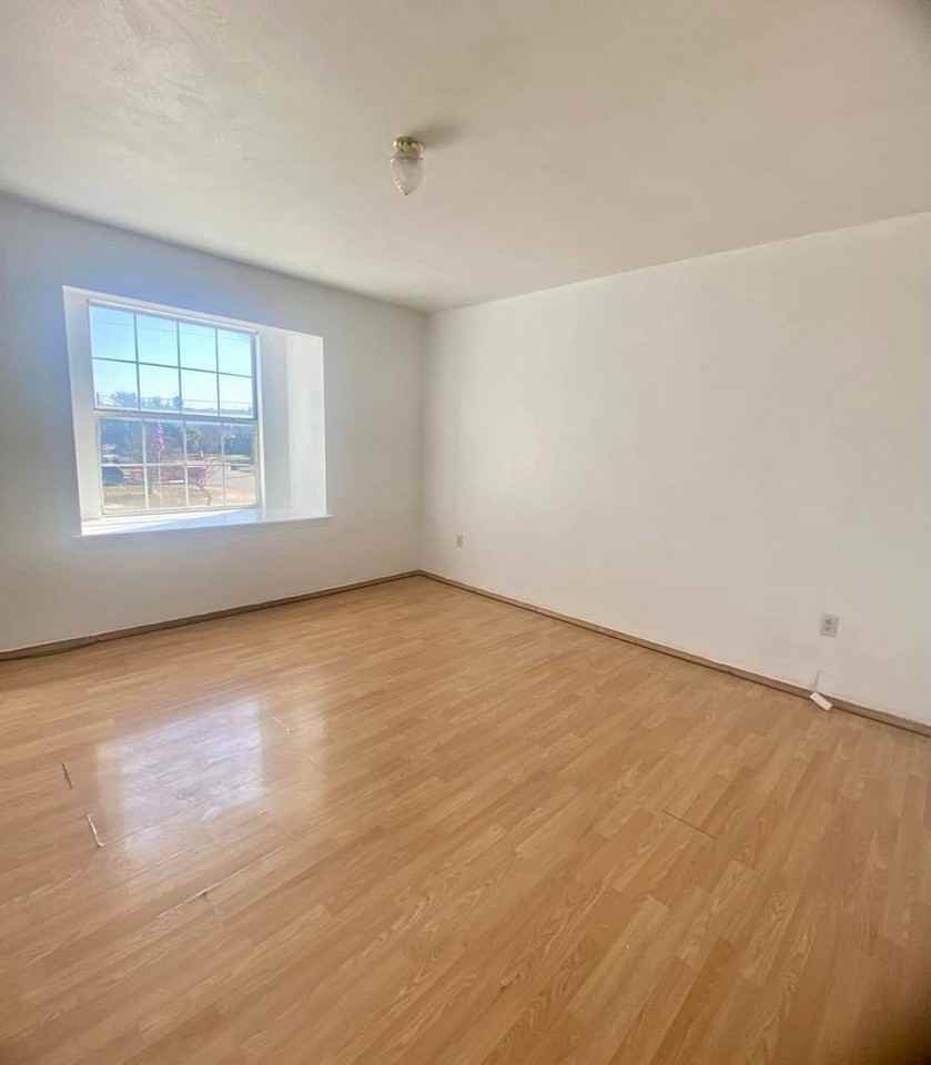 2303 Pecan Dr - Photo 4 of 12