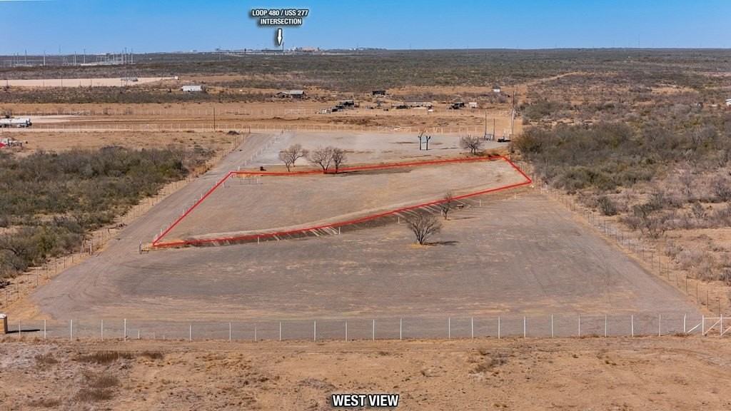 8037 E Us Highway 277 - Photo 2 of 10