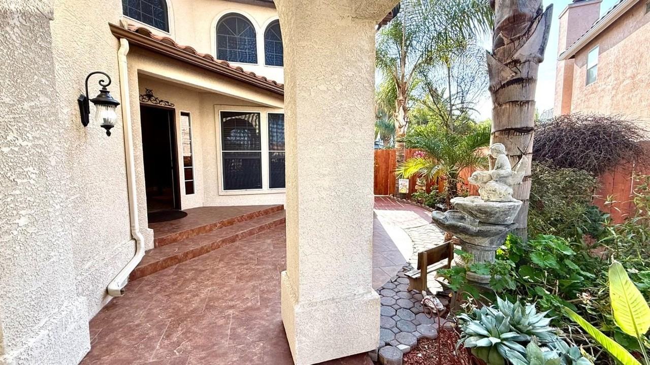 960 Vista Pl - Photo 5 of 49