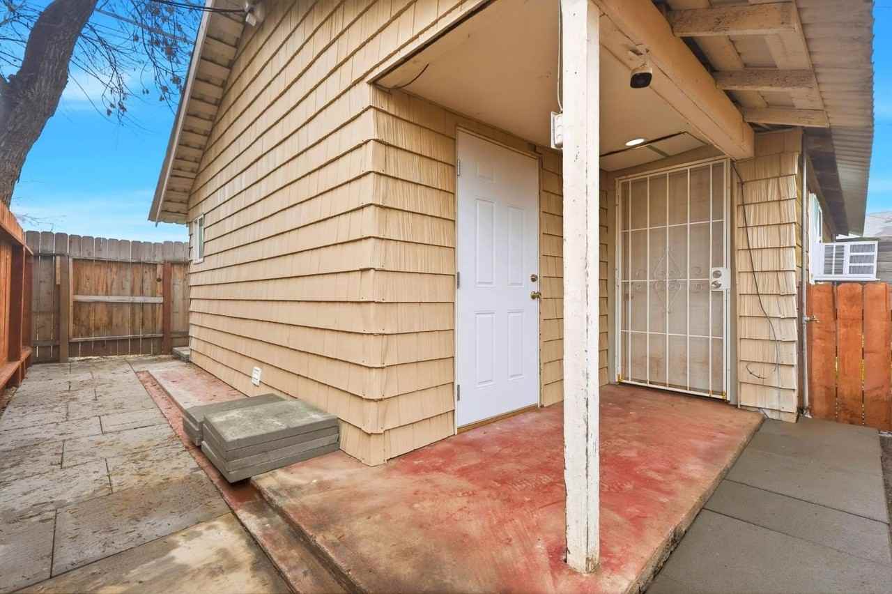 910 Kaweah St - Photo 4 of 19