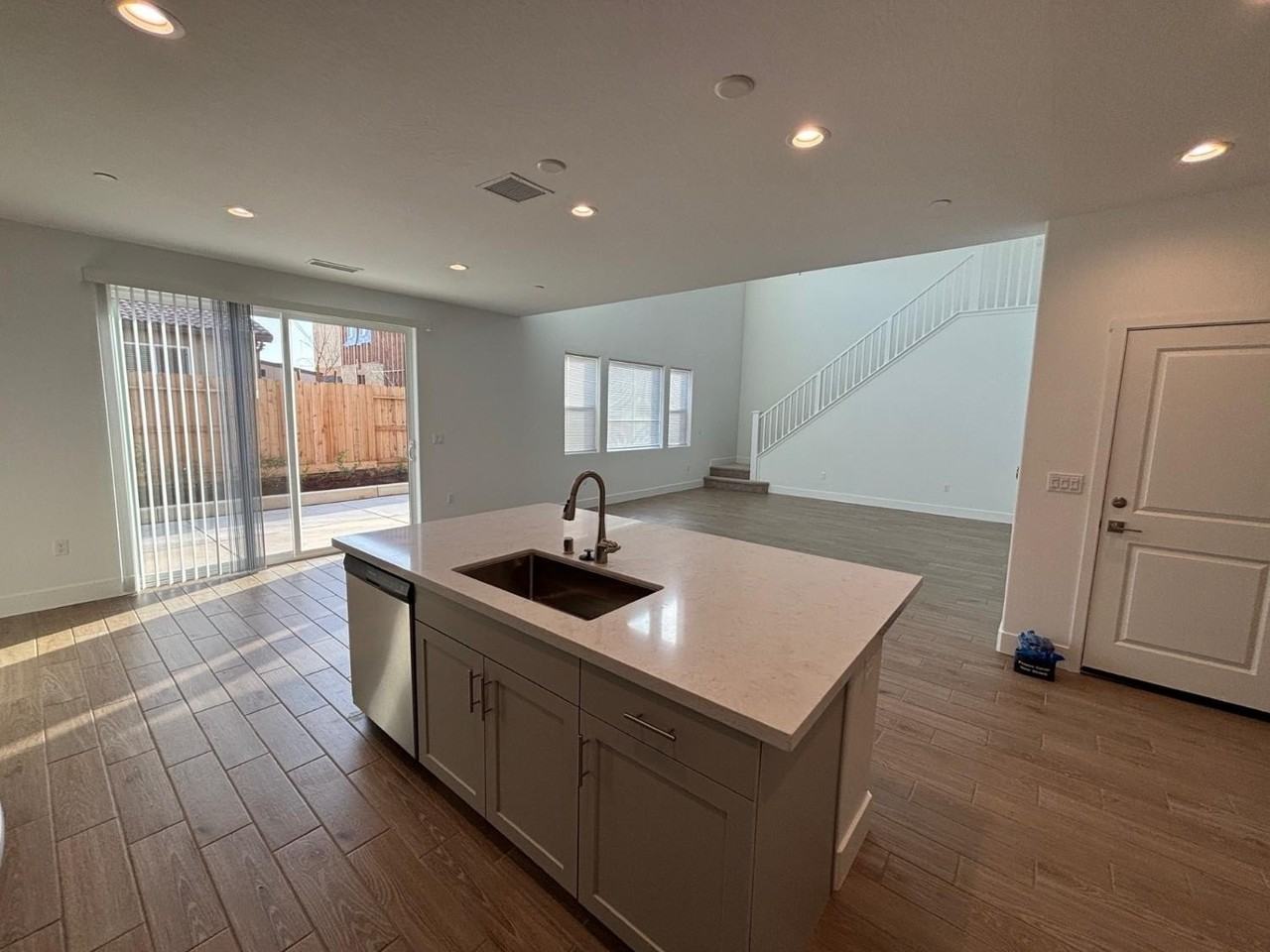 2909 Corteza Dr - Photo 3 of 14