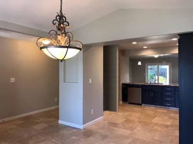 524 W Russell Ave - Photo 7 of 34