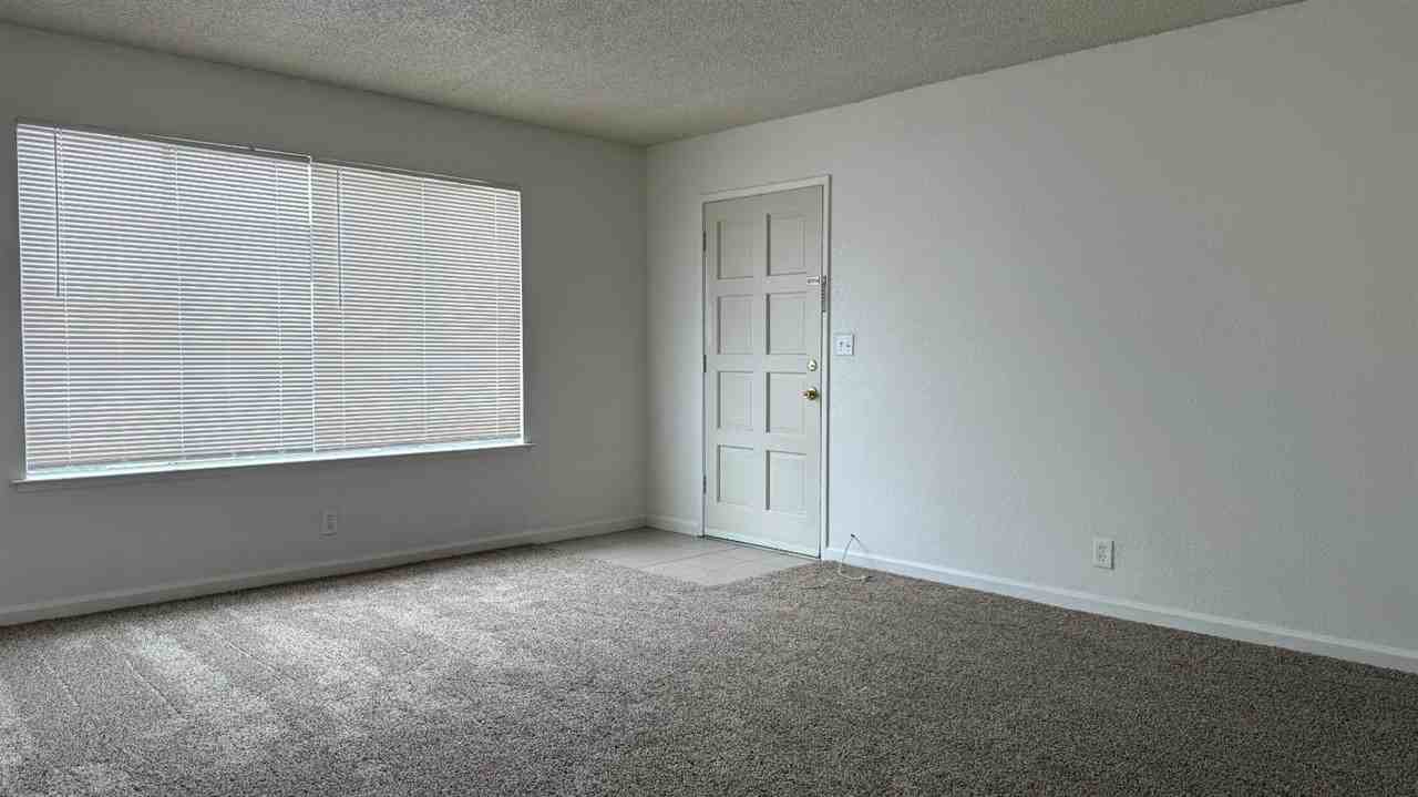 1973 Emma Lee Ln - Photo 3 of 13