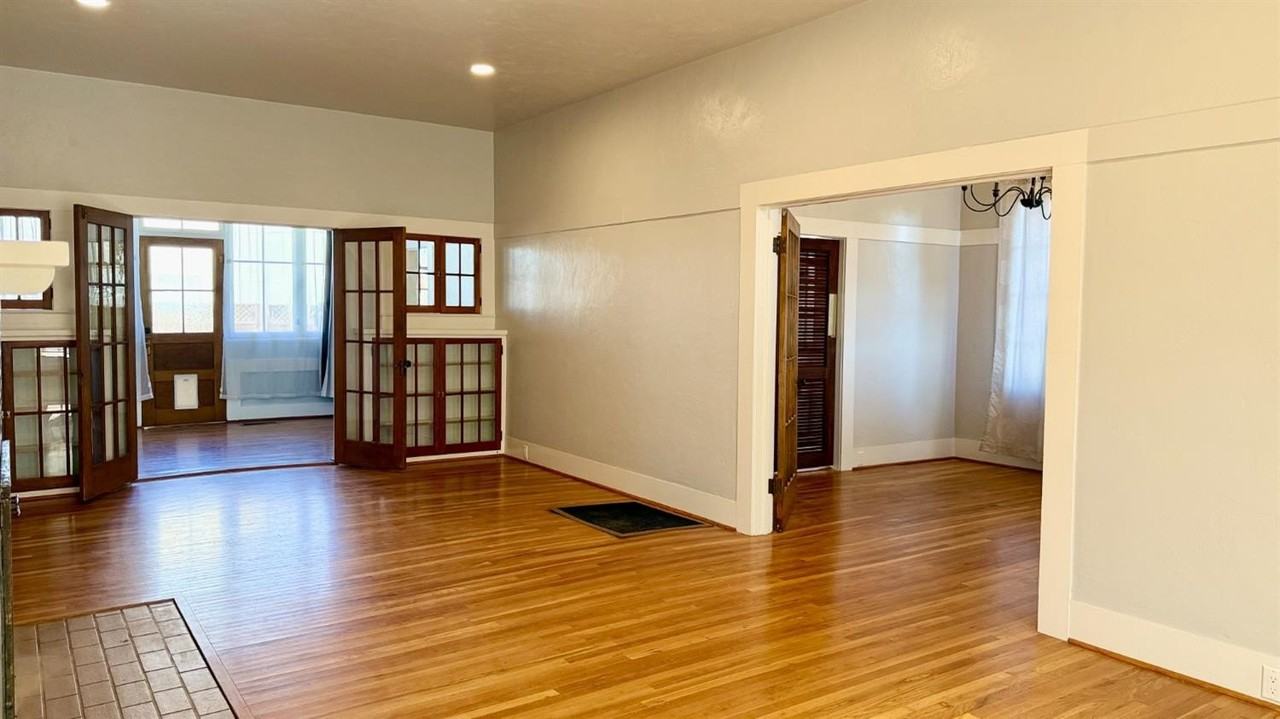 130 E Malone St - Photo 5 of 24