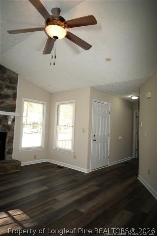 6847 Torrance Ln - Photo 4 of 24