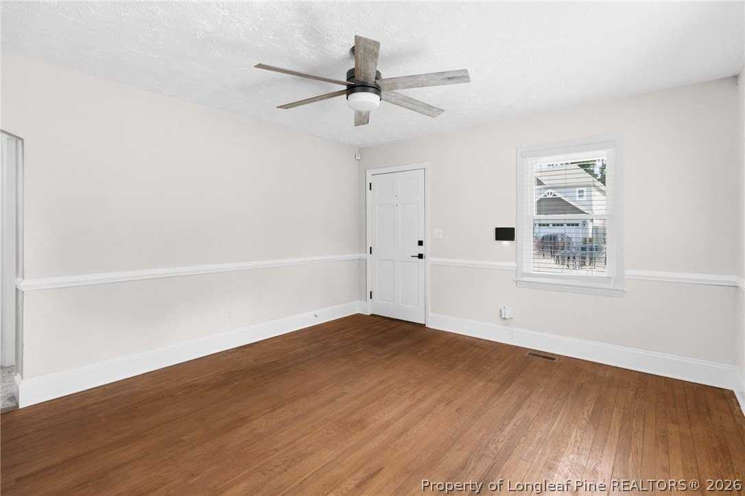 2219 Westdale Dr - Photo 4 of 26