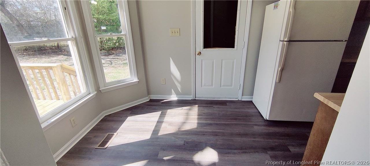 4501 Plainview Ct - Photo 2 of 17