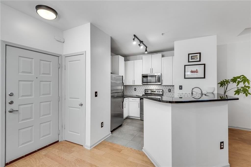 821 Ralph Mcgill Blvd Ne Apt 2418 - Photo 4 of 47