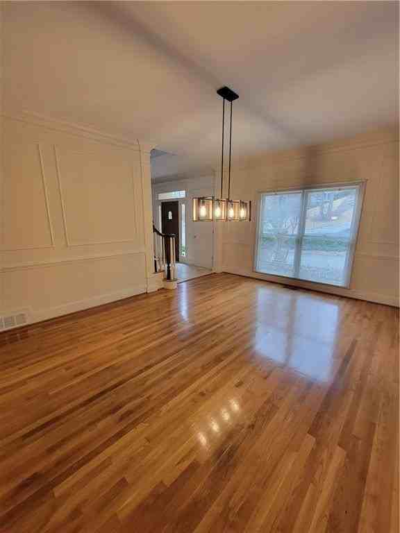 2811 Hawthorne Dr Ne - Photo 7 of 21