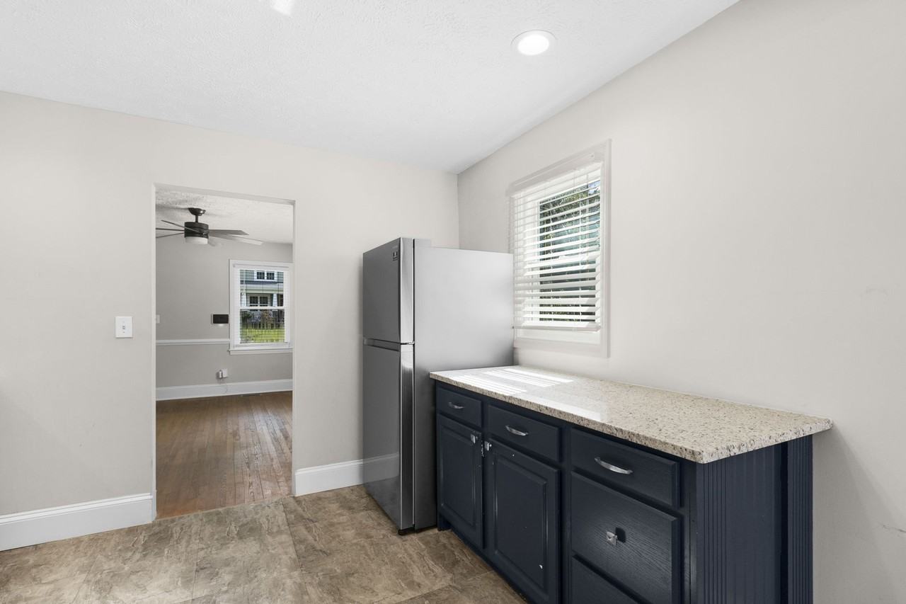 2219 Westdale Dr #SM - Photo 7 of 25