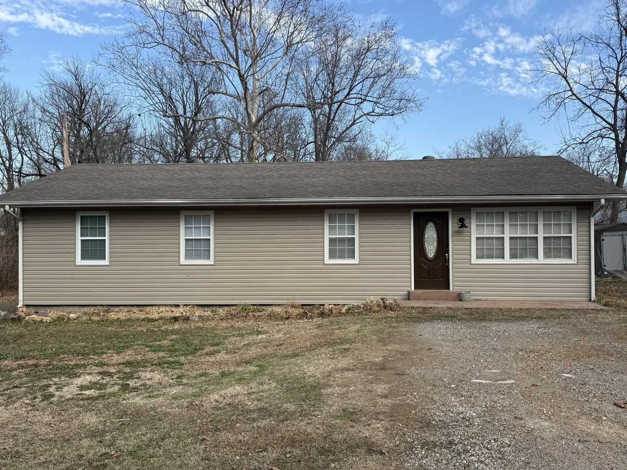 816 E 16th St #1 - Photo 7 of 9