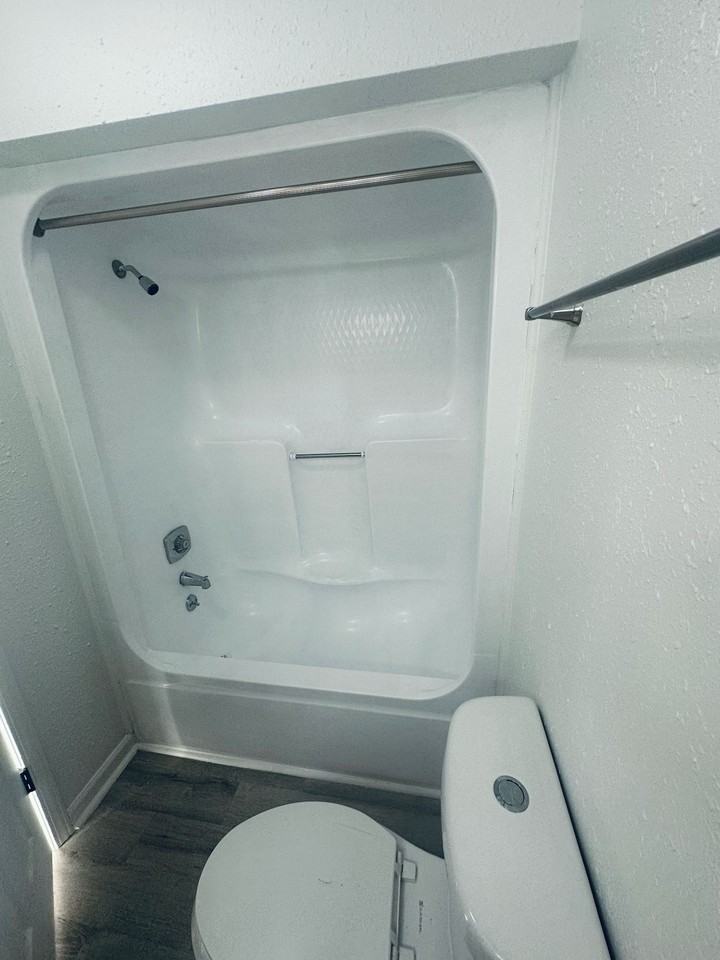 2 Villa Drive - C #C - Photo 7 of 9