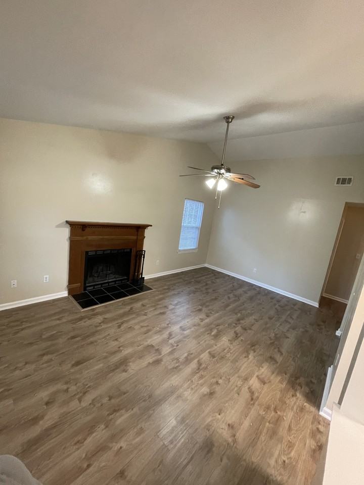 2817 Ridgecrest Dr #1 - Photo 2 of 19