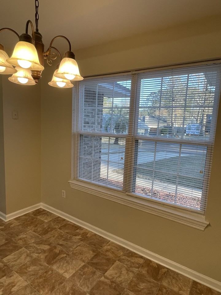 2817 Ridgecrest Dr #1 - Photo 7 of 19