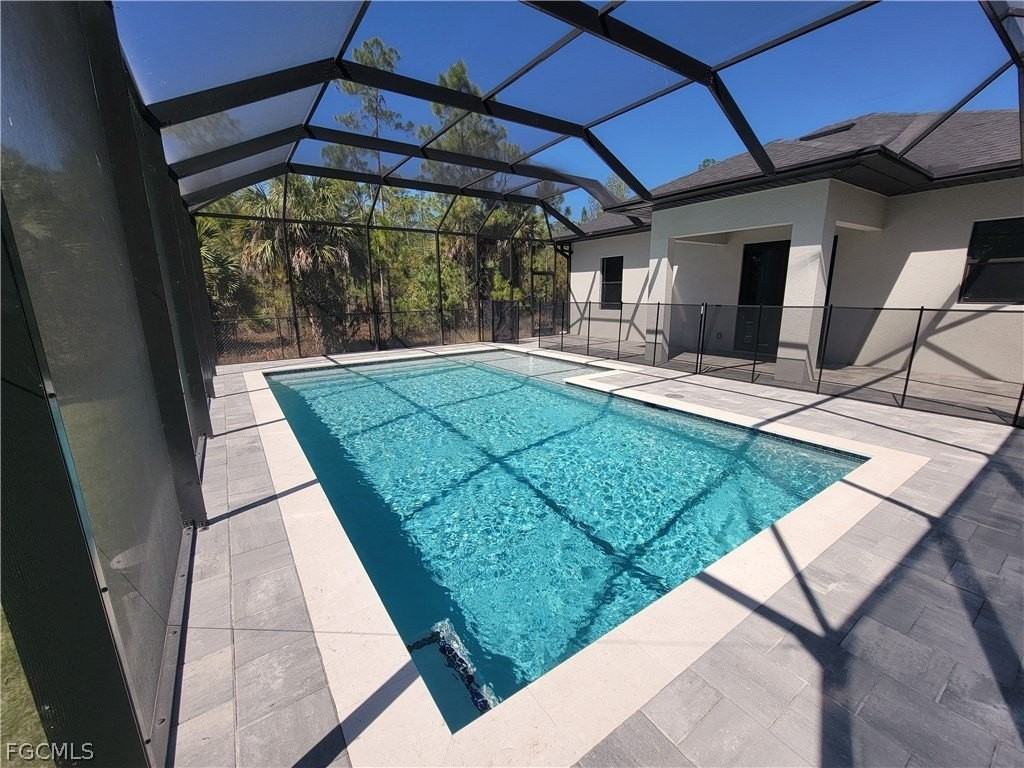 4782 8th Ave Se - Photo 2 of 27