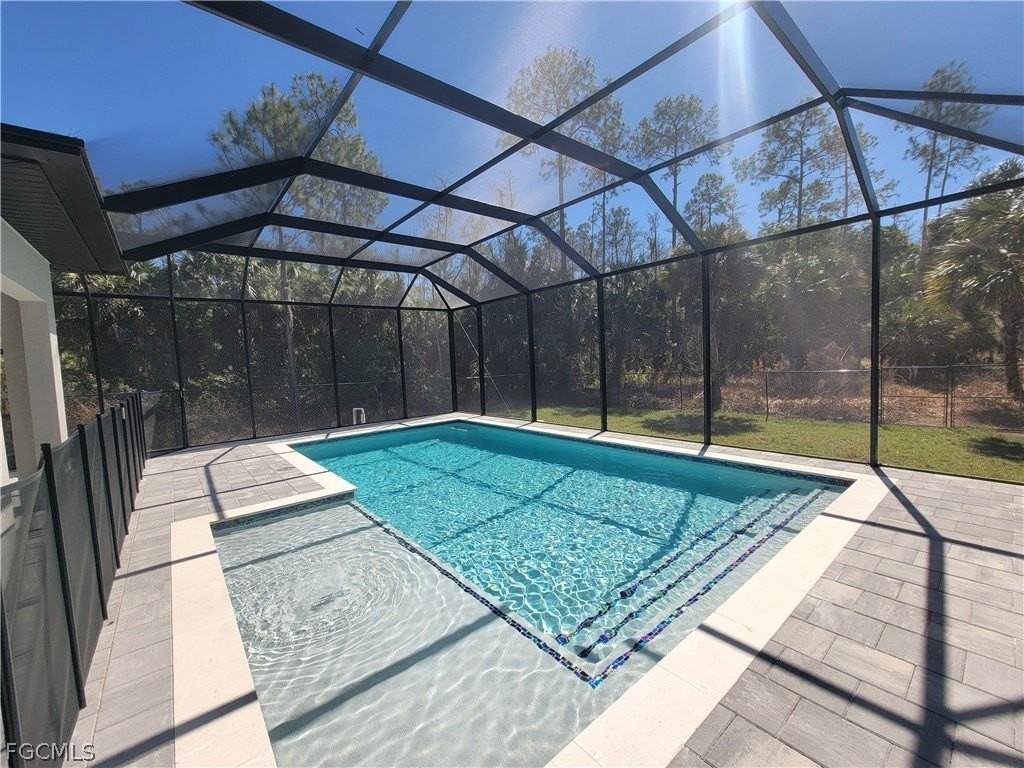 4782 8th Ave Se - Photo 3 of 27