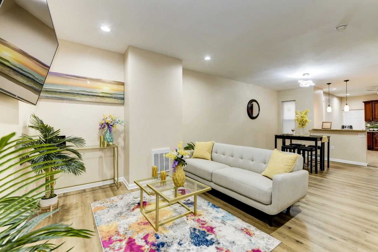 N Conestoga St - Photo 2 of 19