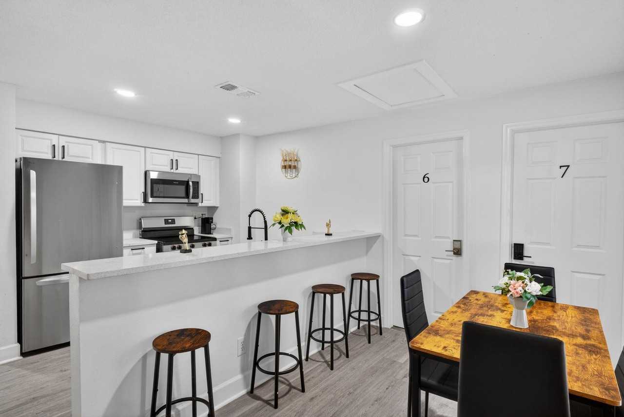 E Comanche Ave - Photo 3 of 29