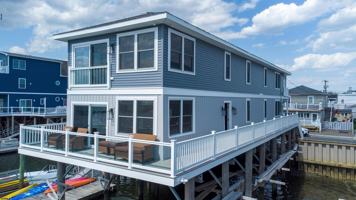 featured image of 152 N Derby Ave #A