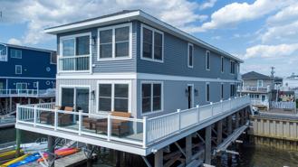 152 N Derby Ave #A - Photo 1 of 1