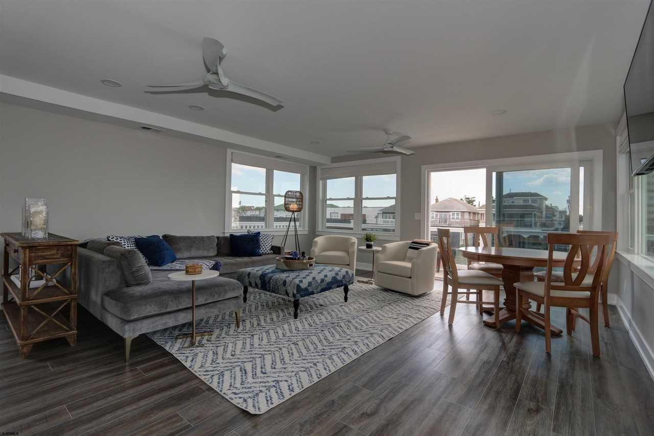 152 N Derby Ave #A - Photo 6 of 28