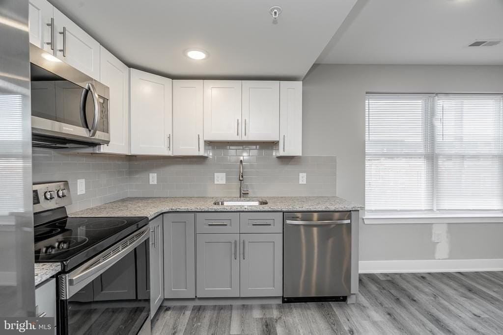 616 N Union St #D - Photo 6 of 19