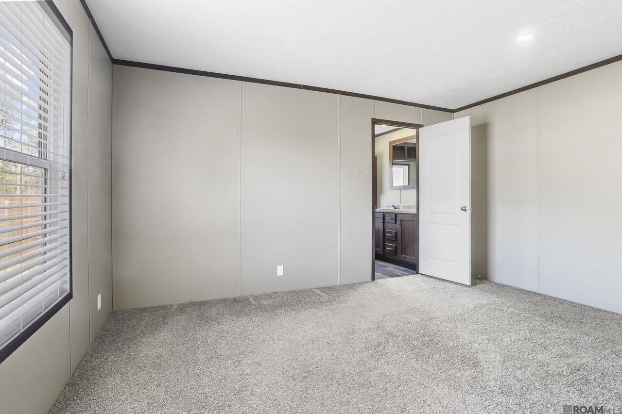 19226 Mclin Rd - Photo 7 of 10