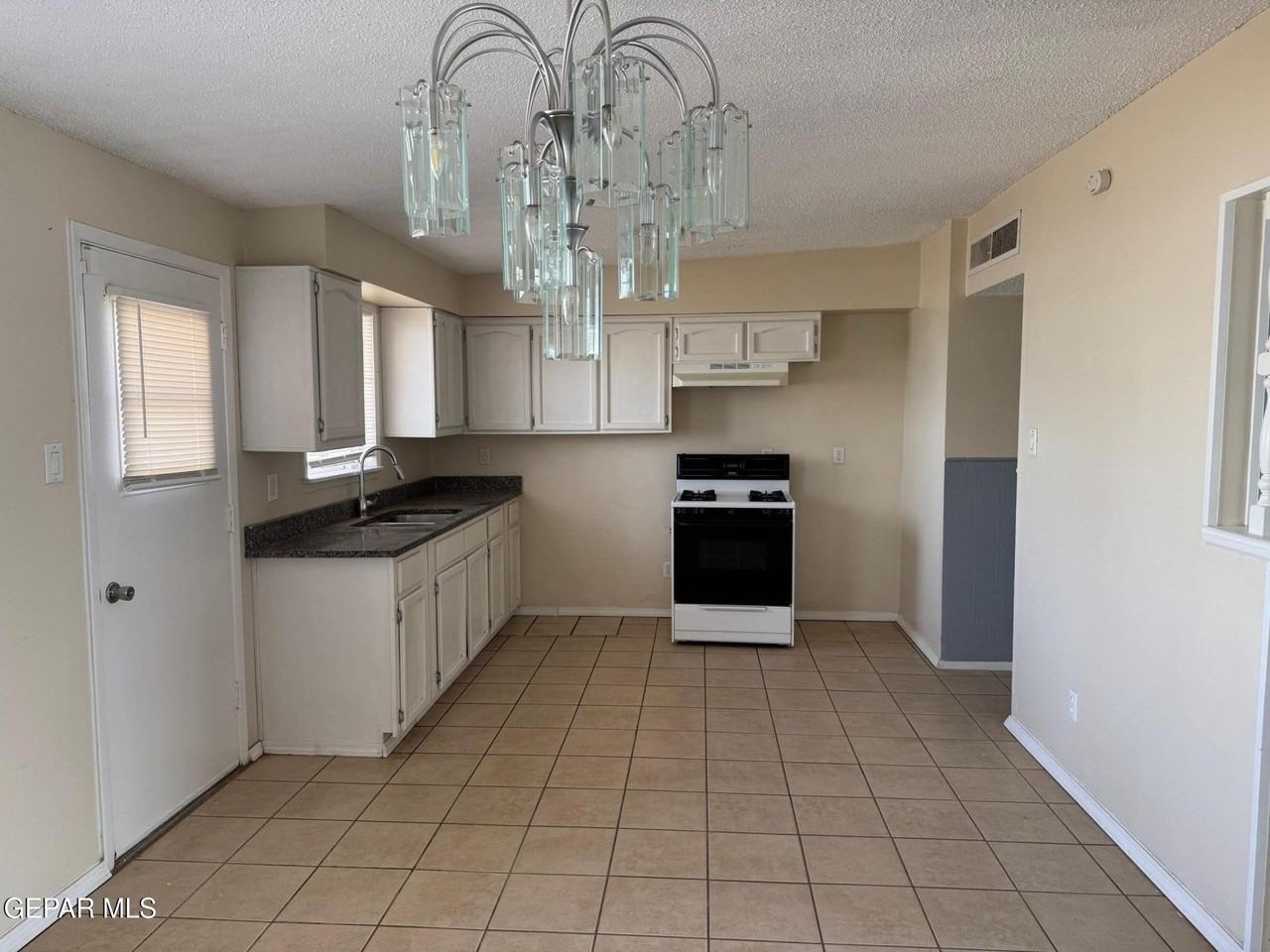 5629 Wadsworth Ave - Photo 7 of 19